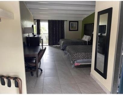 Regency Inn Perry Extérieur photo